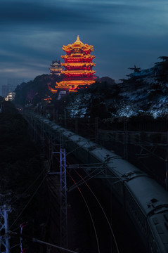 武汉黄鹤楼与火车