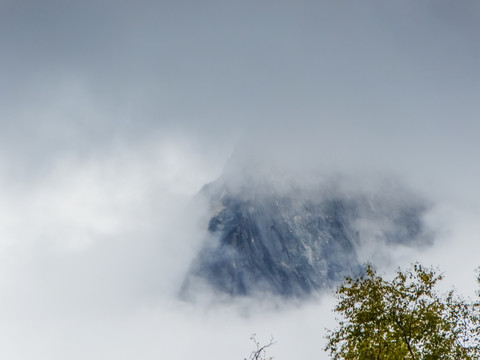 云雾山峰