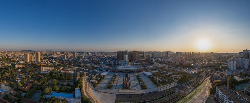 信阳火车站全景图