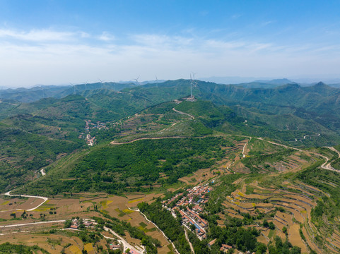 航拍济南章丘九鼎山风车天路