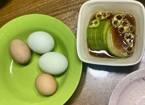 鸡蛋鸭蛋咸萝卜辣椒