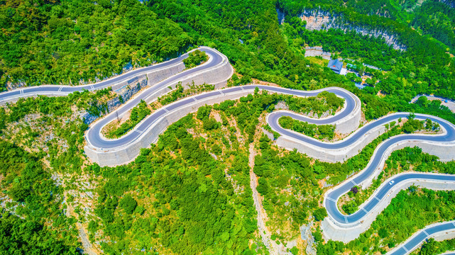 青州仰天山九龙盘蜿蜒山路