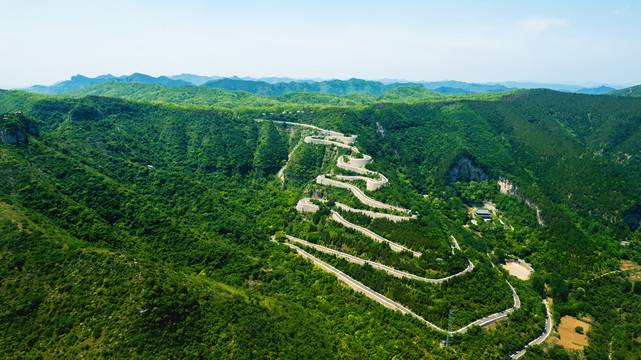 青州仰天山九龙盘蜿蜒公路