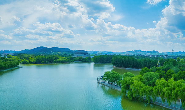 碧水蓝天南阳湖