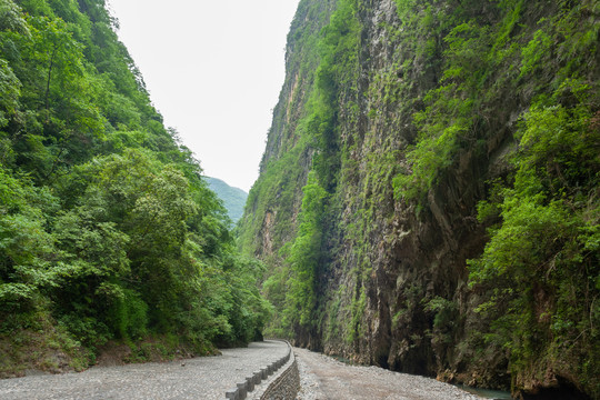 重庆巫山下庄后溪河生态公路