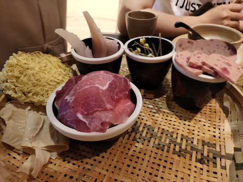 毛血旺食材