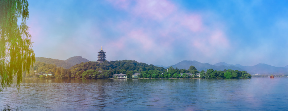 杭州西湖雷峰塔全景