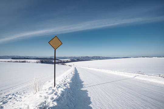 日本北海道冰雪道路