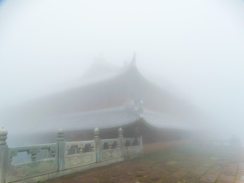 峨眉山银殿