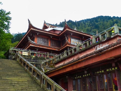 峨眉山寺院