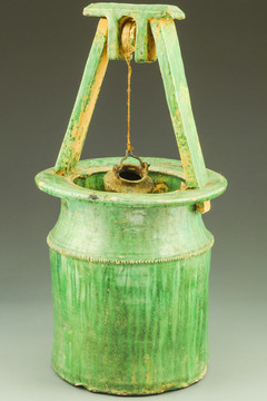 绿釉陶井