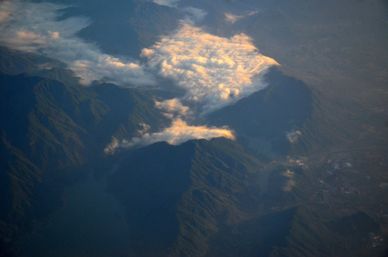 山峰云海