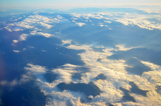 山峰云海