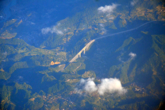 山区高速公路航拍