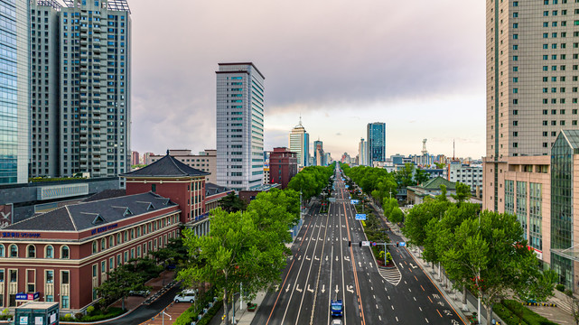 中国长春城区建筑景观人民大街