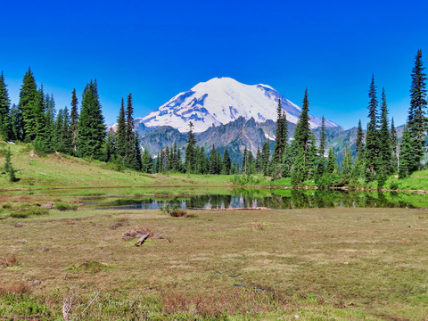 雪山与山景