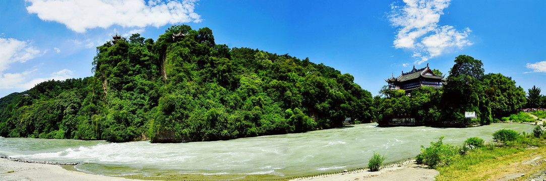 都江堰伏龙观宝瓶口全景图