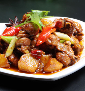 土豆燜雞