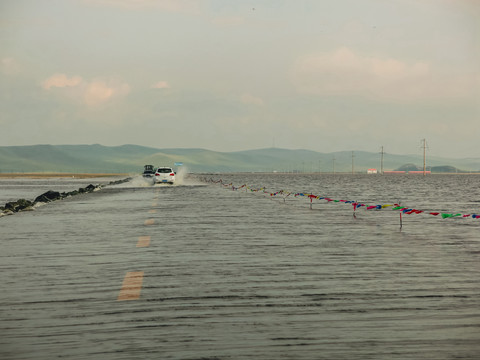 水淹公路