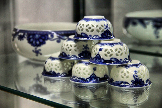 景德镇现代陶瓷