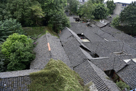 青瓦屋顶