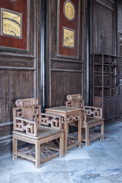 古代木椅家具陈列