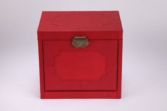 红色抽屉首饰盒