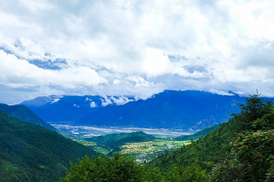 西藏色季拉山口