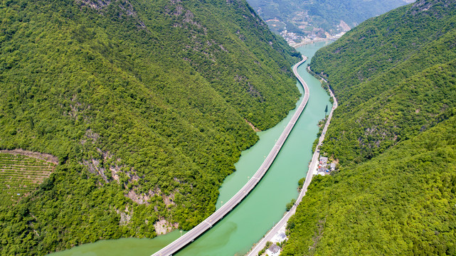 兴山水上公路