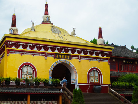 峨眉山寺庙