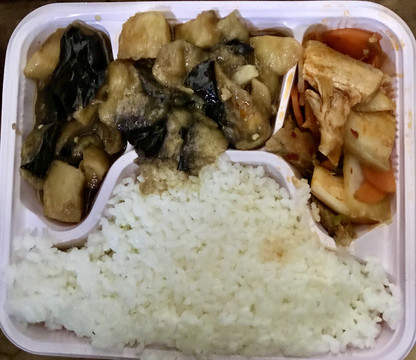 回锅肉茄子土豆米饭