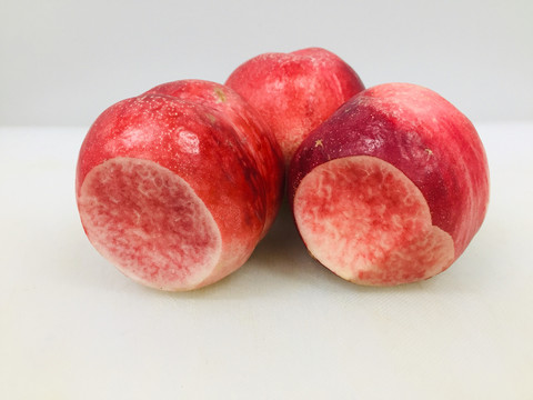 红肉油桃