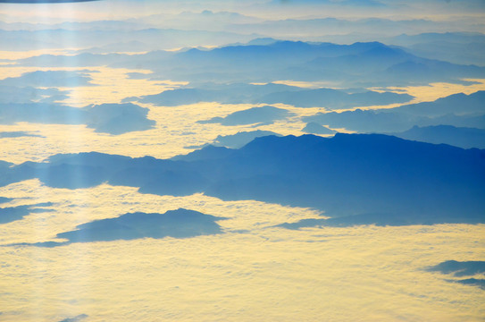 云海山峰