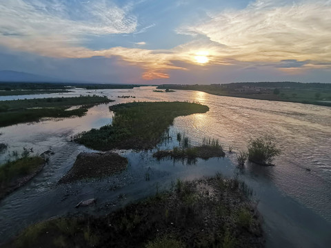 河流