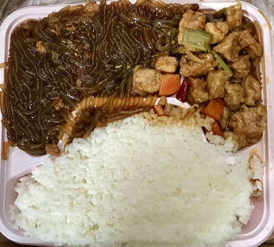 蚂蚁上树滑溜肉丁米饭