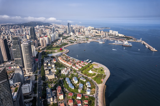 航拍青岛海岸线风光全景