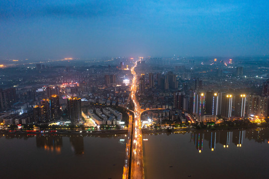 航拍湖南衡阳城市夜景风光