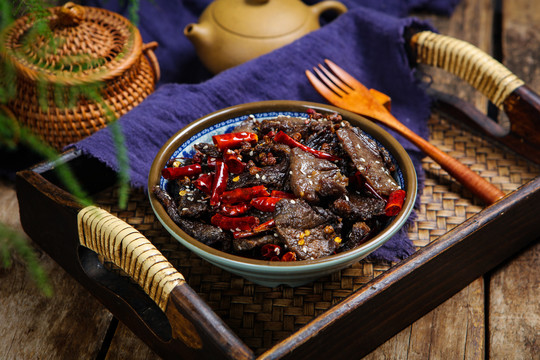 營養(yǎng)滋補(bǔ)爆炒牛干巴