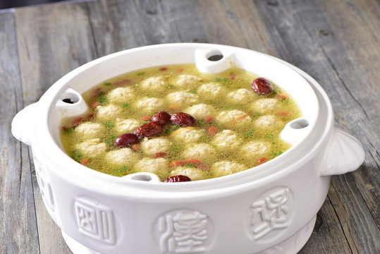 汽鼎肉丸湯