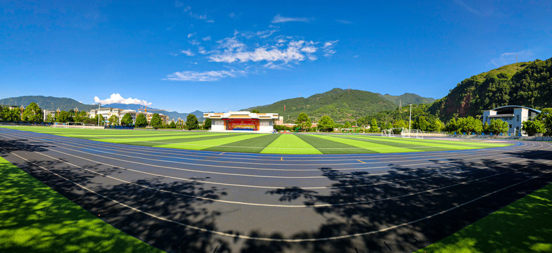 荥经中学体育场足球场全景