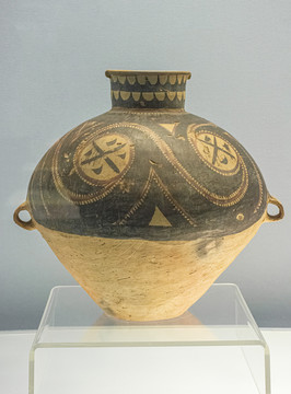 马家窑文化彩陶圆圈纹壶