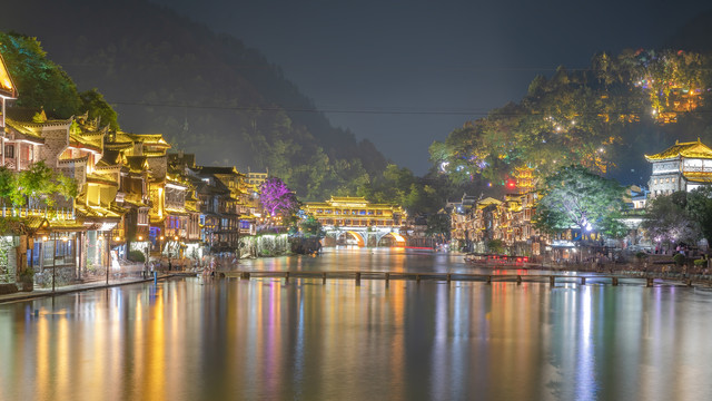 凤凰古城夜景