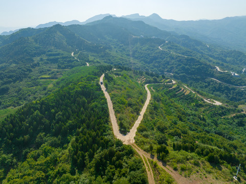 济南锦绣川到柳埠的越野盘山路