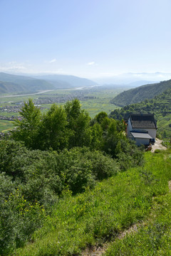 蓝天白云青山绿树