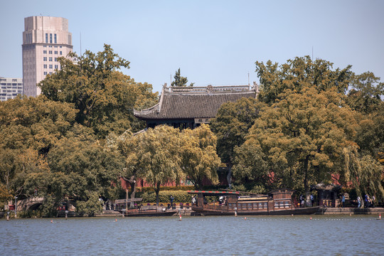 南湖烟雨楼