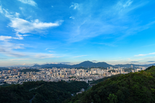 银湖山郊野公园眺望大小梧桐山