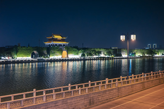 苏州相门夜景