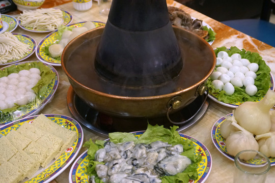 海鲜铜锅火锅