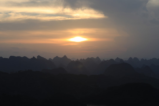 山川夕阳