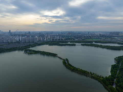 江苏苏州东太湖湖滨新城风光